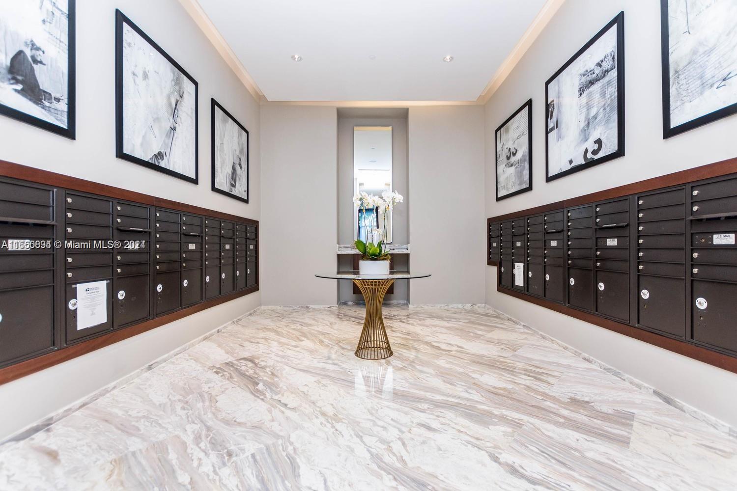 ECHO CONDO AVENTURA - Residential