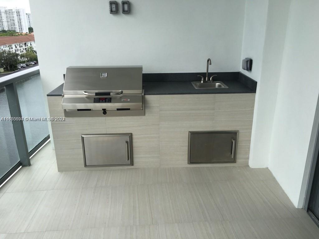3300 NE 188 ST 610