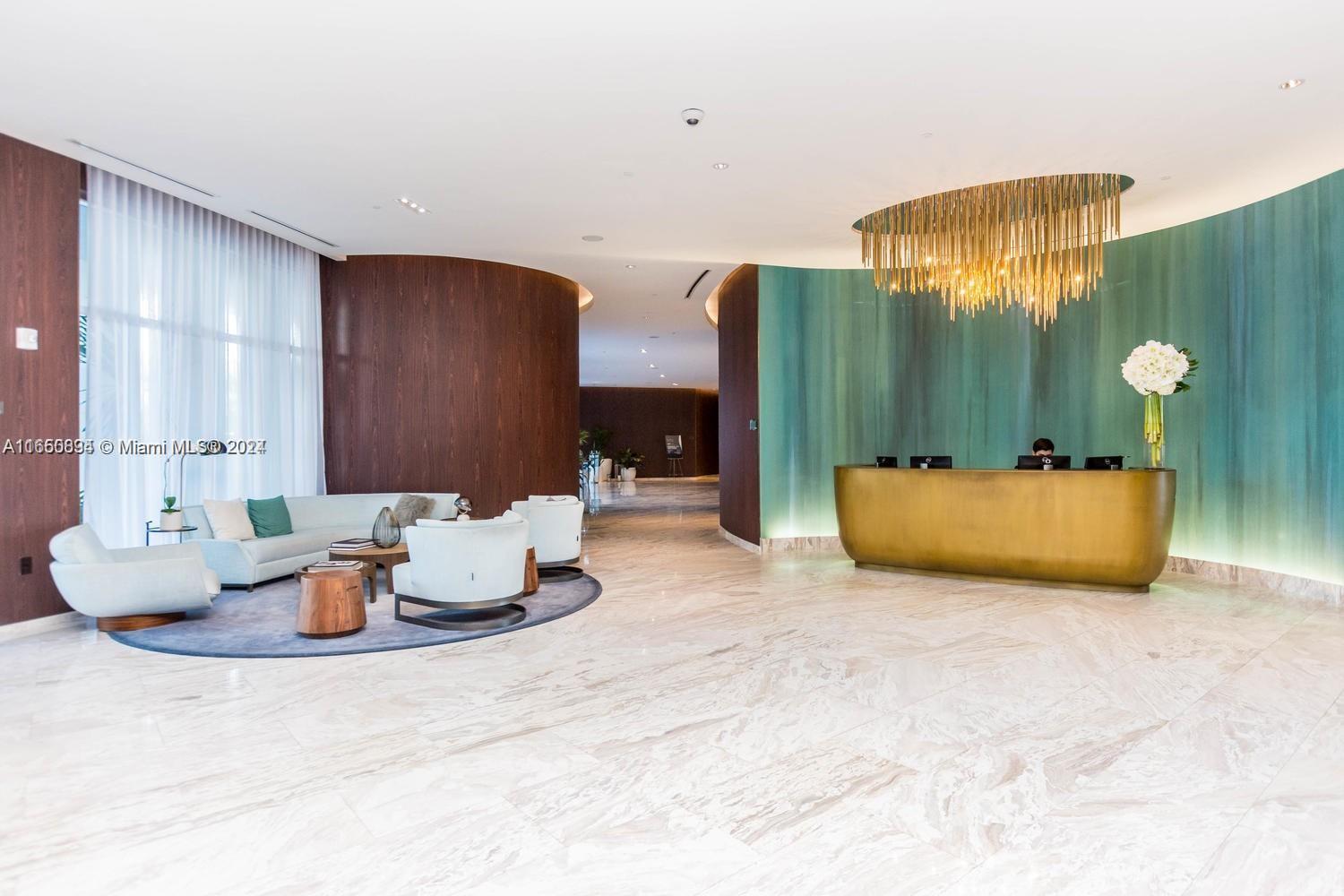 ECHO CONDO AVENTURA - Residential