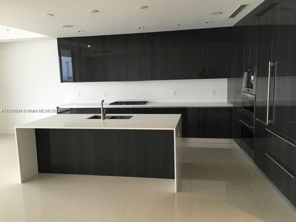 3300 NE 188 ST 610