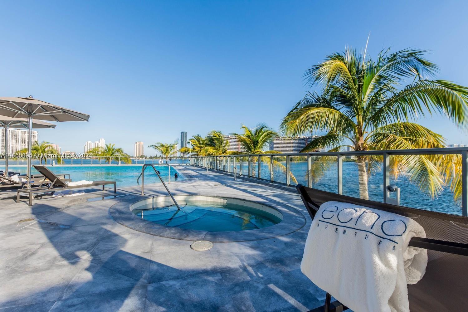 ECHO CONDO AVENTURA - Residential