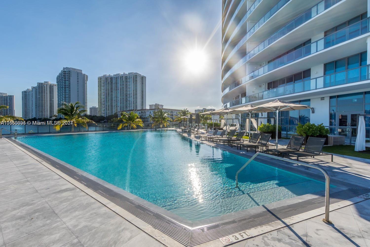 ECHO CONDO AVENTURA - Residential