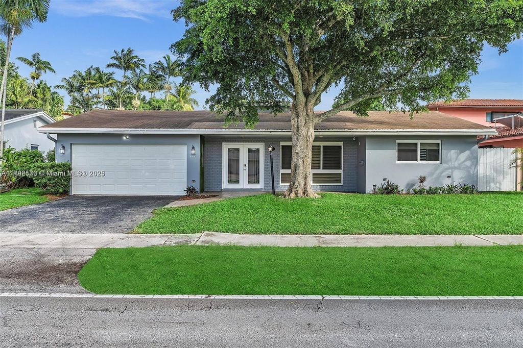 Photo of 609 N 46th Ave, Hollywood, FL 33021 (MLS # A11792576)