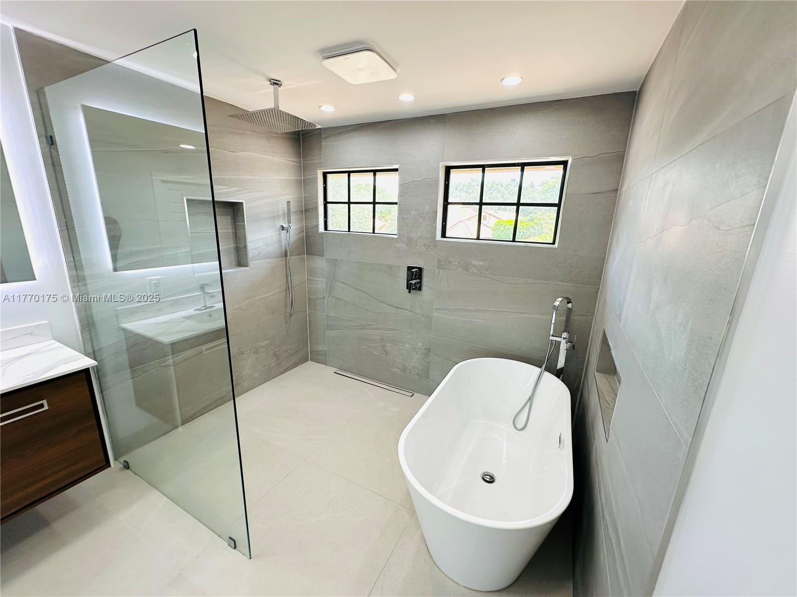 ASCOT VILLAS AT EAGLE TRA - Residential Lease
