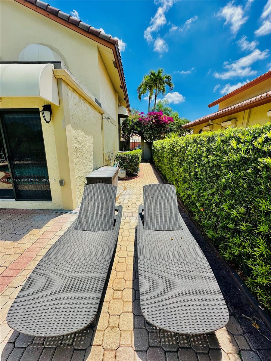 ASCOT VILLAS AT EAGLE TRA - Residential Lease