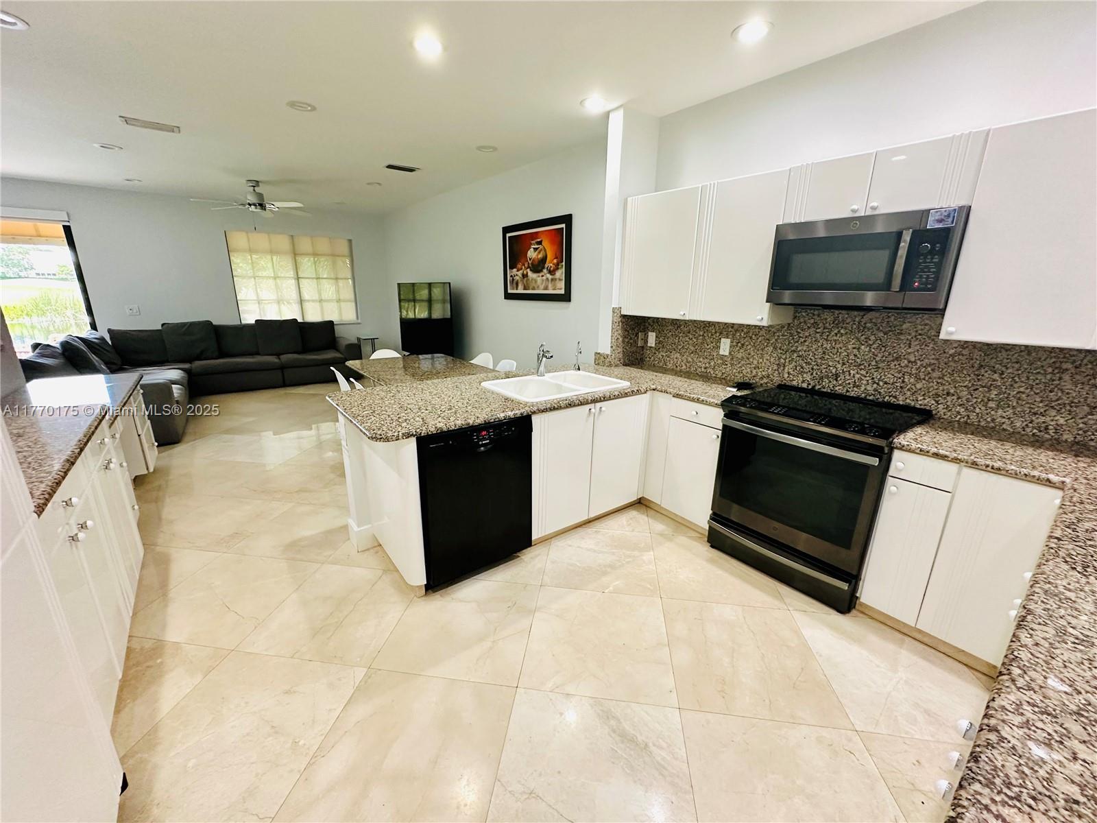 ASCOT VILLAS AT EAGLE TRA - Residential Lease