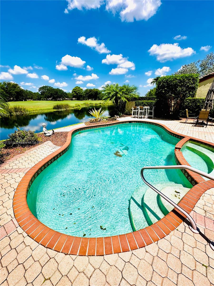 ASCOT VILLAS AT EAGLE TRA - Residential Lease