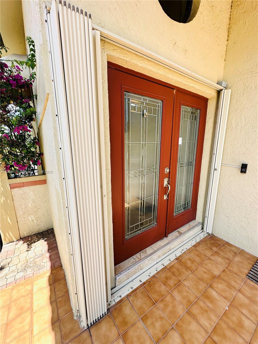 ASCOT VILLAS AT EAGLE TRA - Residential Lease