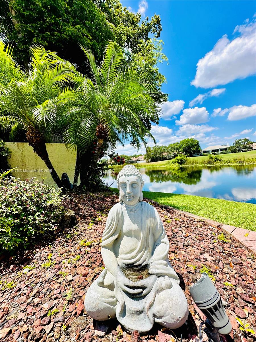 ASCOT VILLAS AT EAGLE TRA - Residential Lease