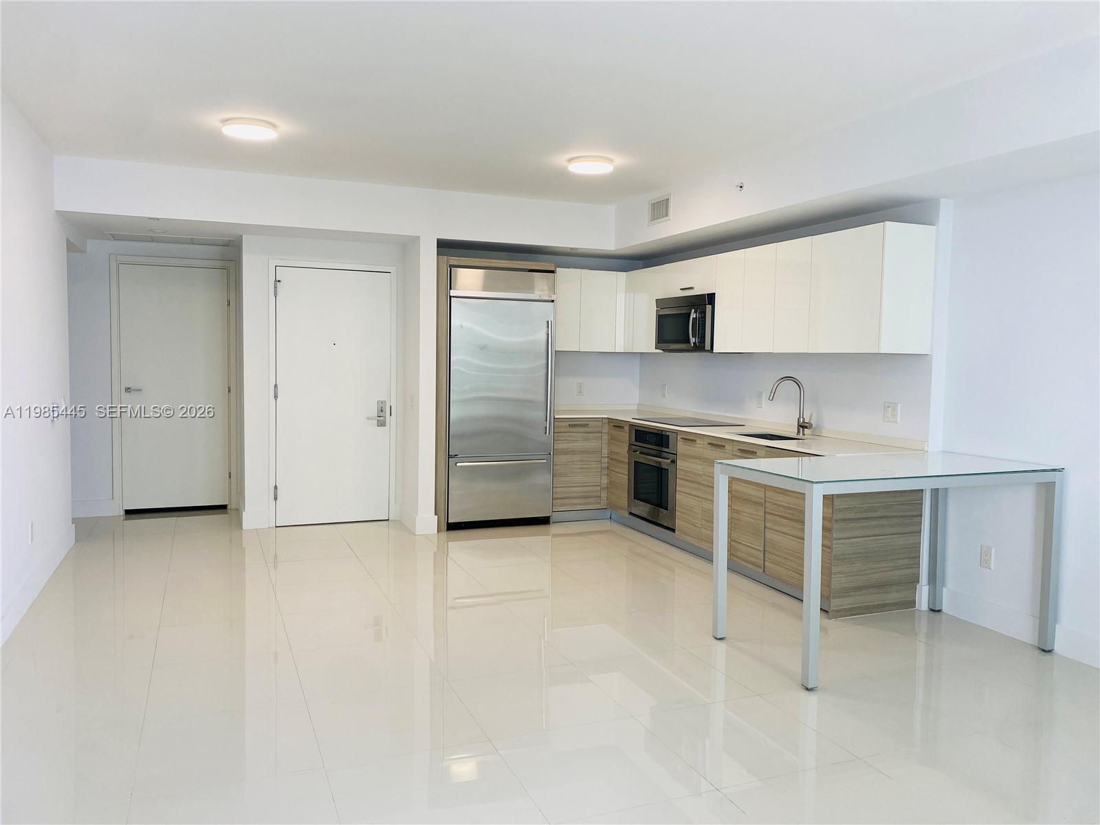 1300 Brickell Bay Dr 1903