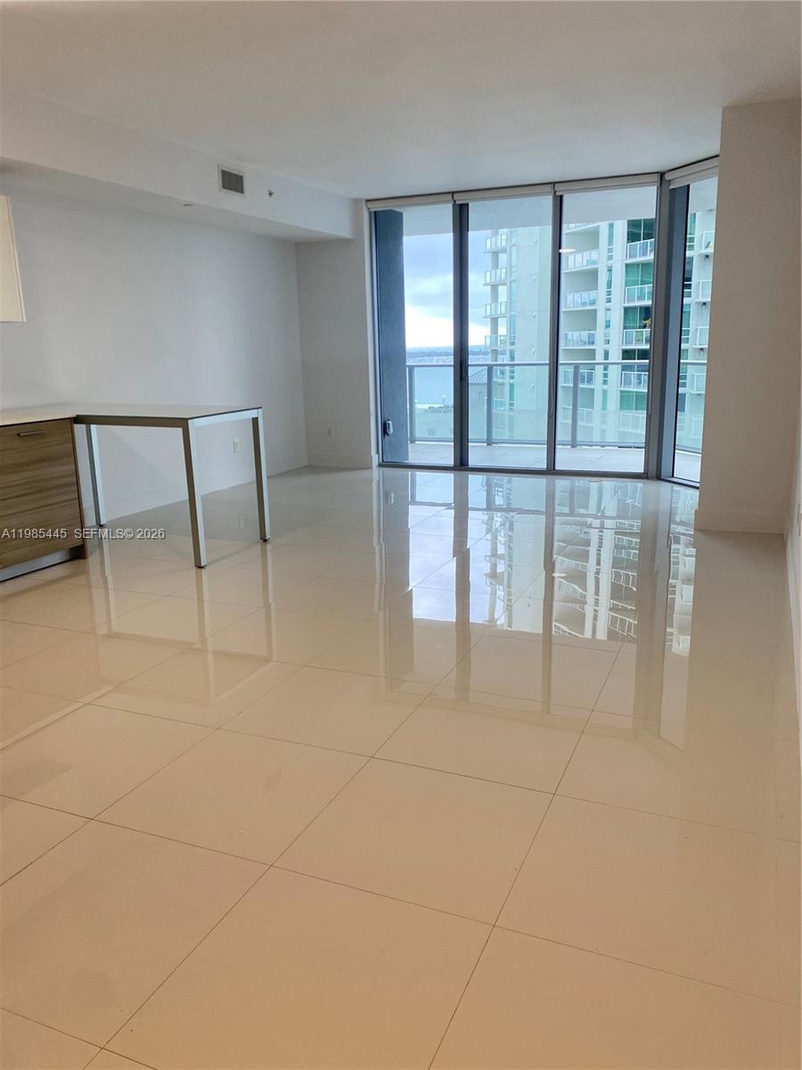 1300 Brickell Bay Dr 1903