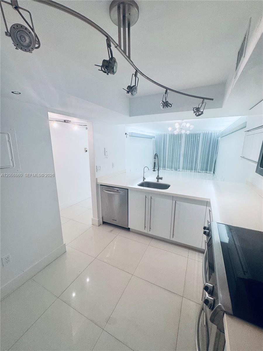 VENETIA CONDO - Residential Lease