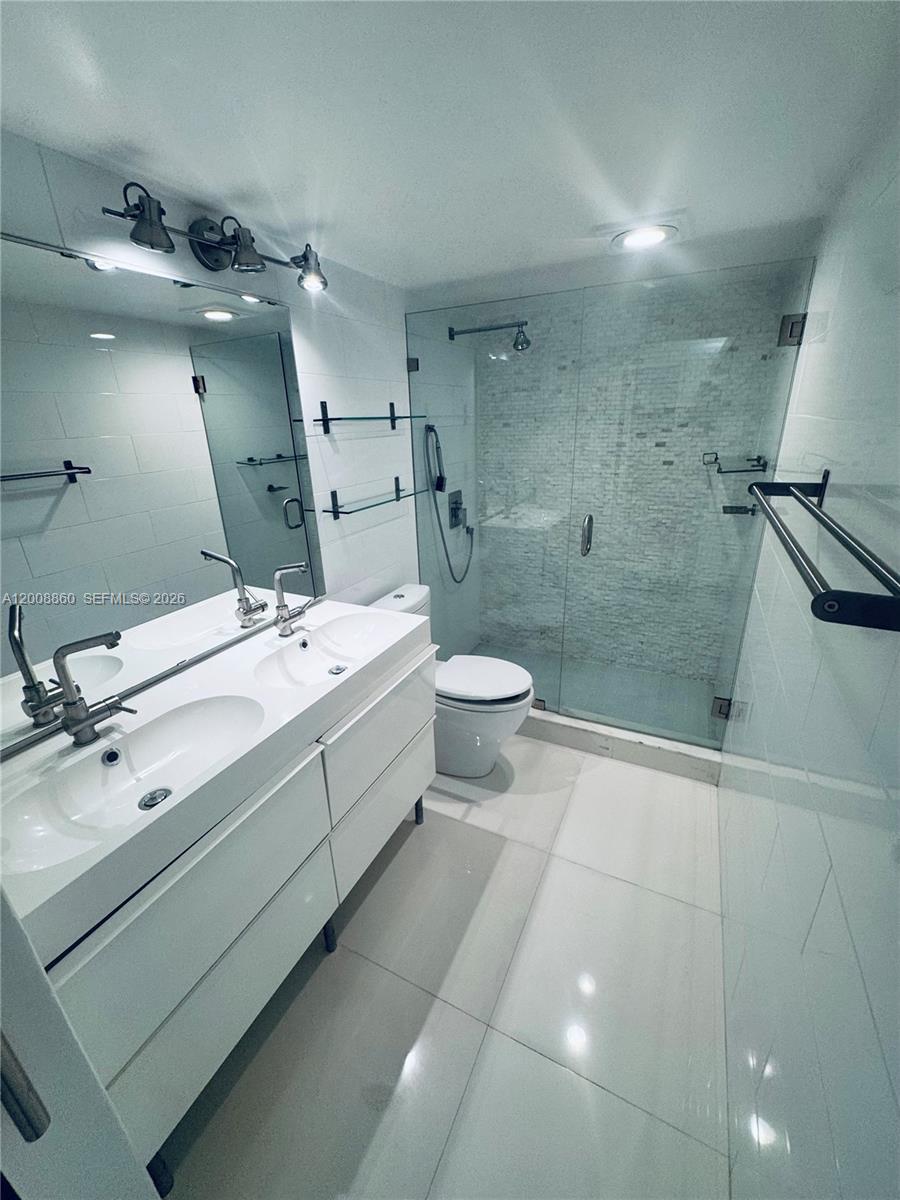 VENETIA CONDO - Residential Lease