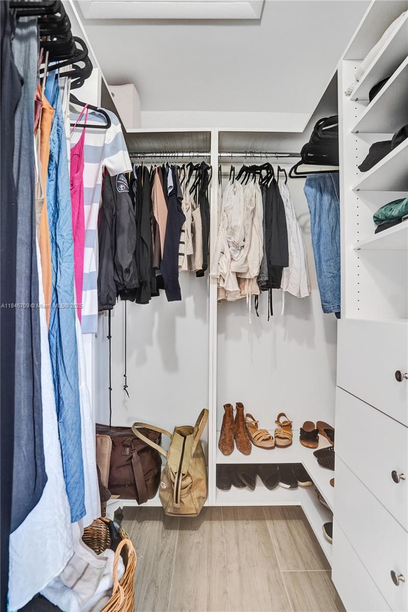 GULFSTREAM CONDO OF LAS O - Residential