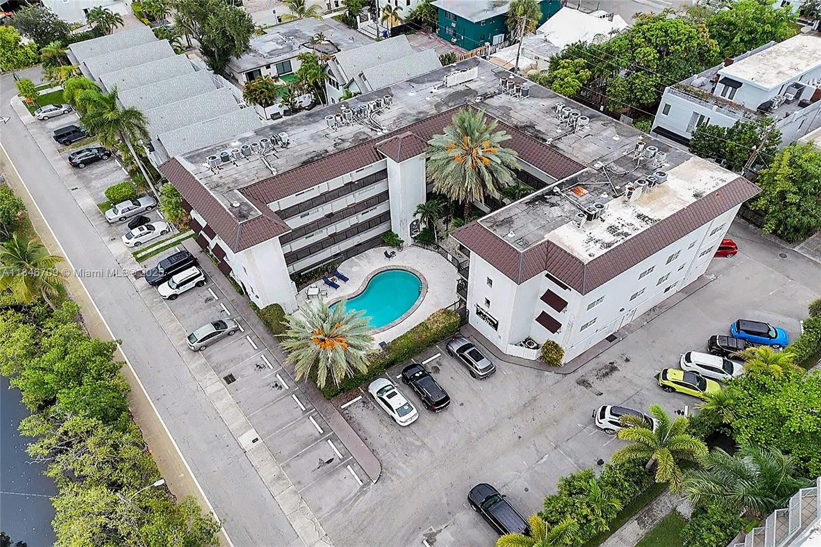 GULFSTREAM CONDO OF LAS O - Residential