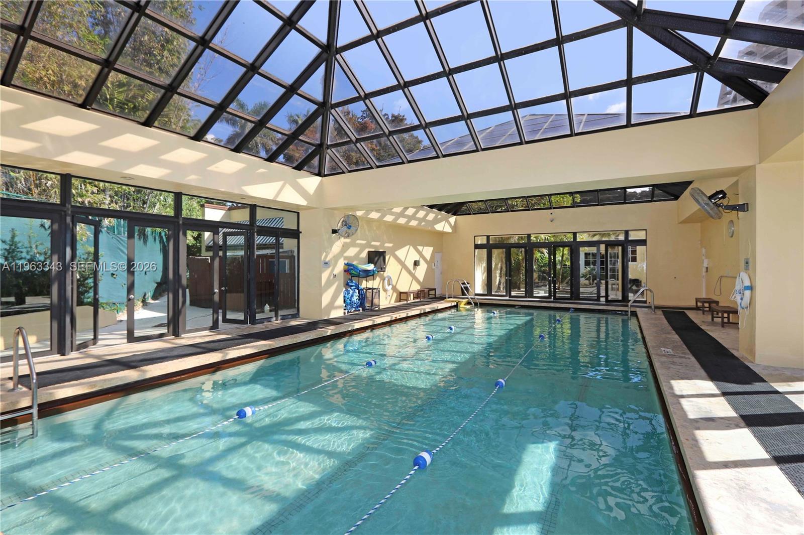 TOWERS OF QUAYSIDE CONDO - Residential