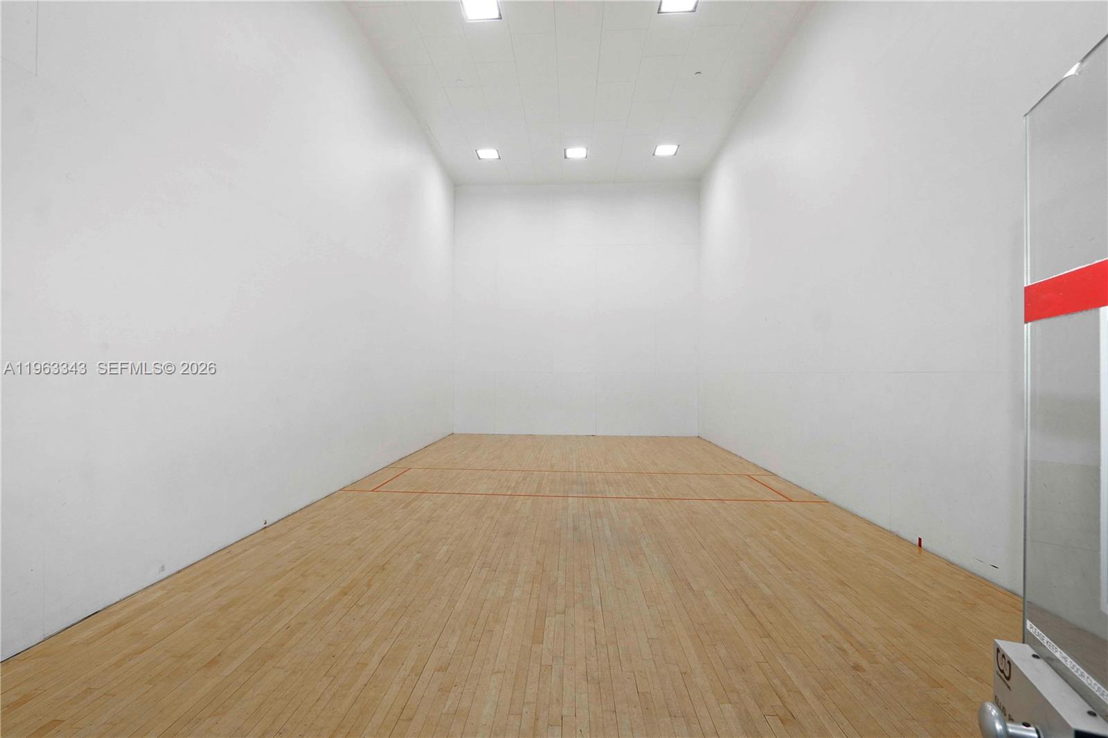 TOWERS OF QUAYSIDE CONDO - Residential