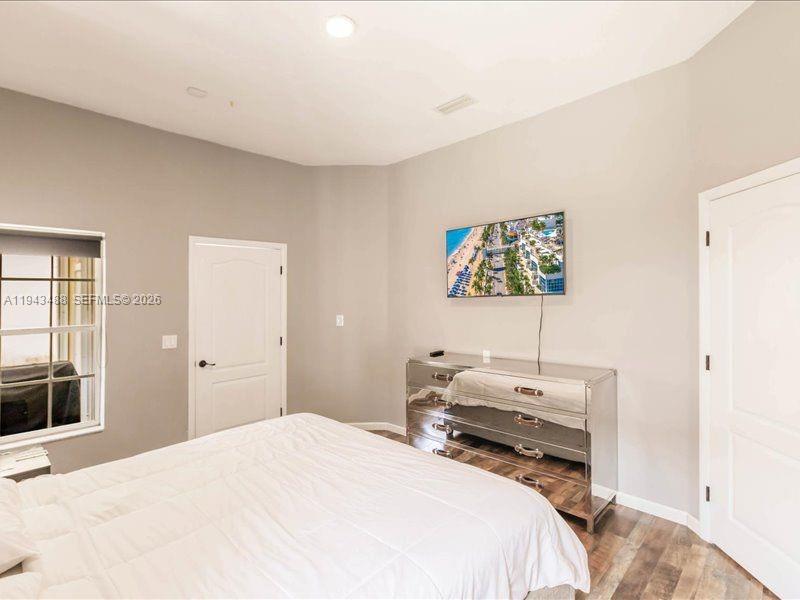 LAKES BY THE BAY SEC 8 - Residential