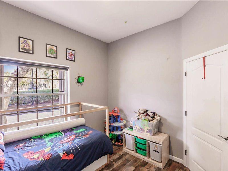 LAKES BY THE BAY SEC 8 - Residential