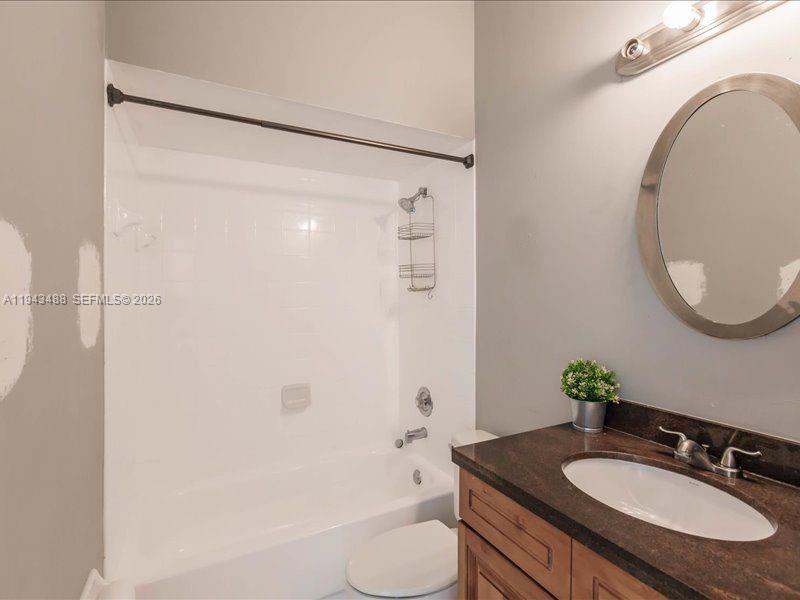 LAKES BY THE BAY SEC 8 - Residential