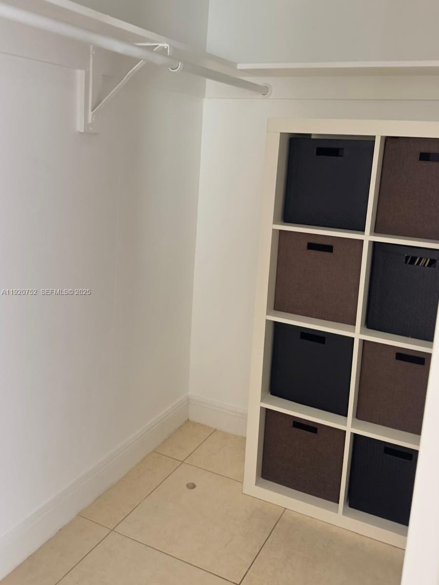 POINT EAST SEC III CONDO - Residential