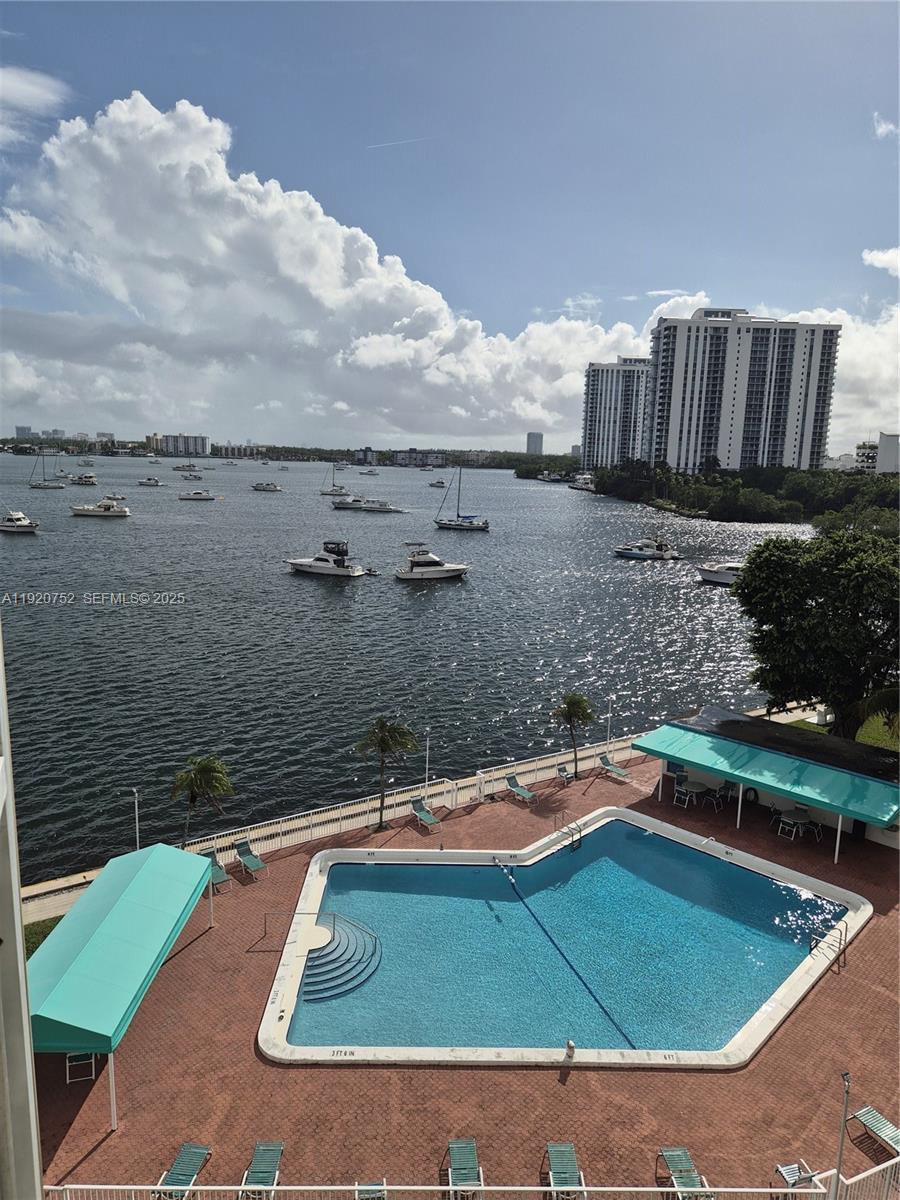 POINT EAST SEC III CONDO - Residential