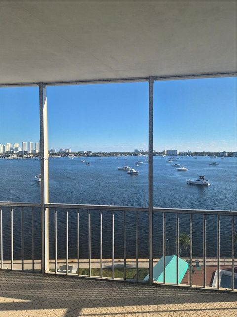 2910 Point East Dr M610 Aventura FL 33160