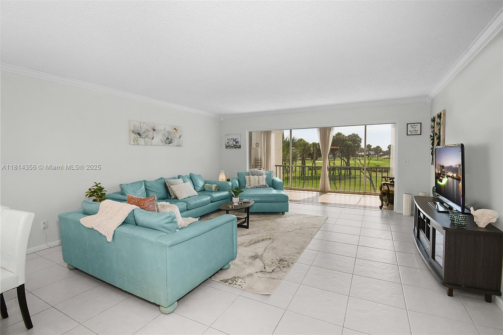 LAKESIDE CONDO - Residential