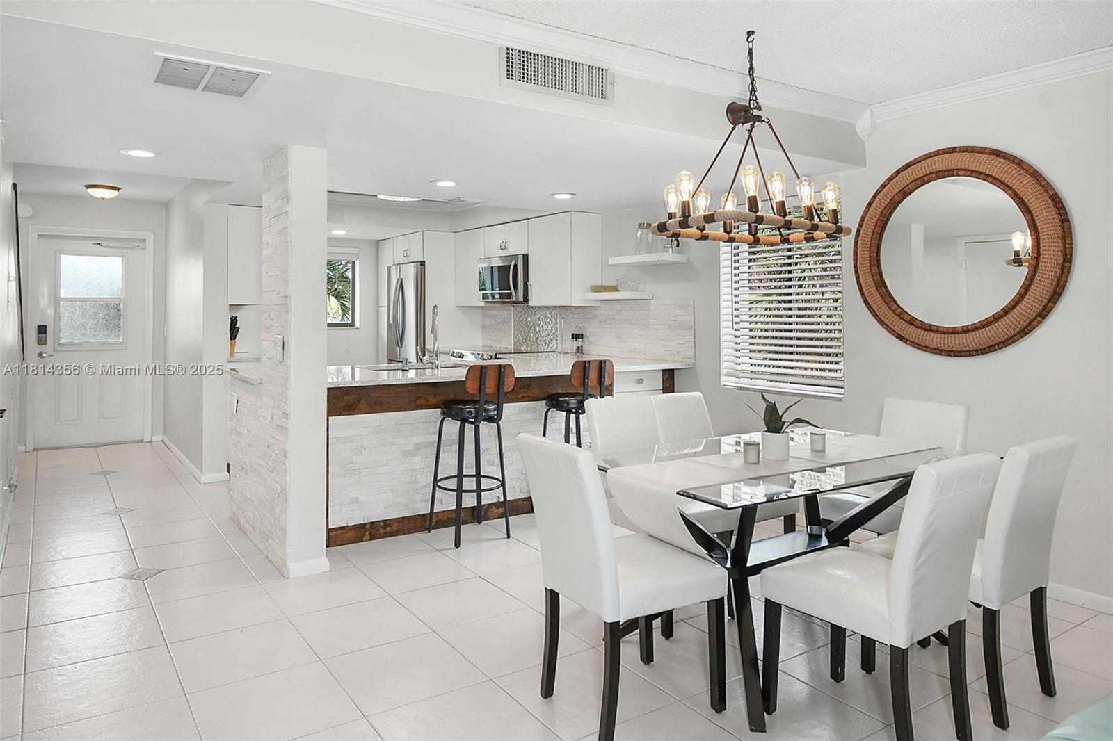 LAKESIDE CONDO - Residential
