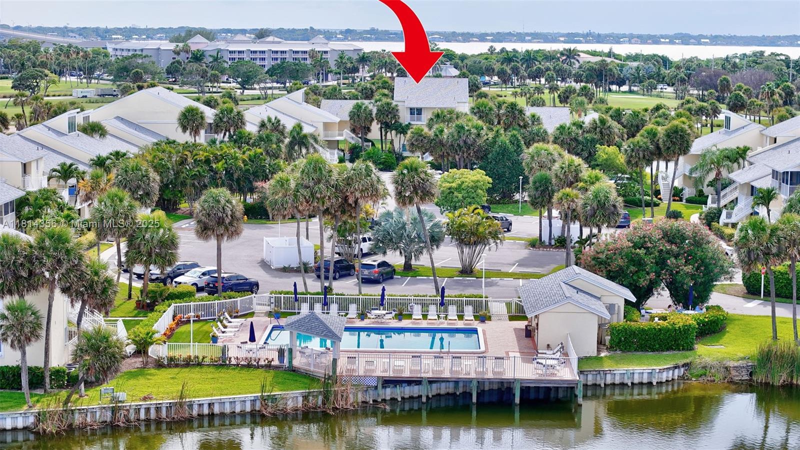 LAKESIDE CONDO - Residential
