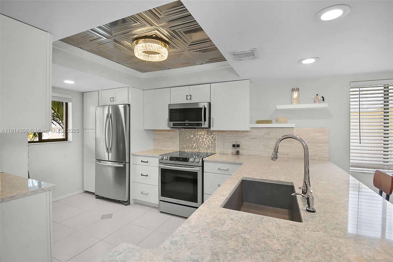 LAKESIDE CONDO - Residential