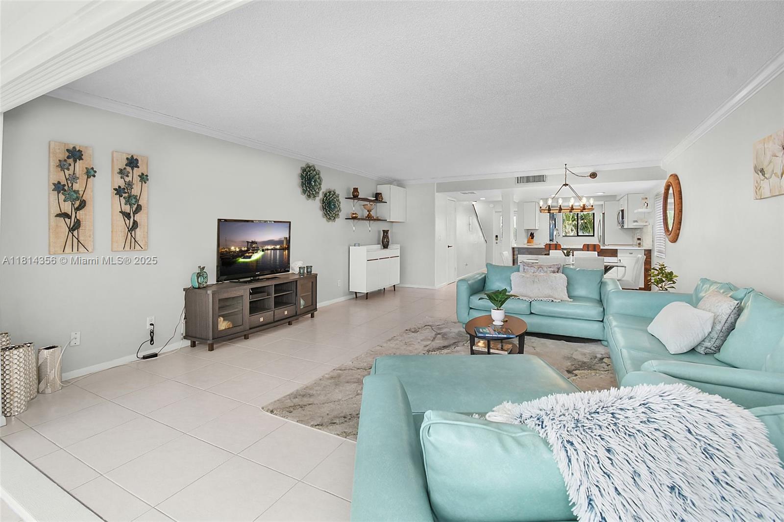 LAKESIDE CONDO - Residential
