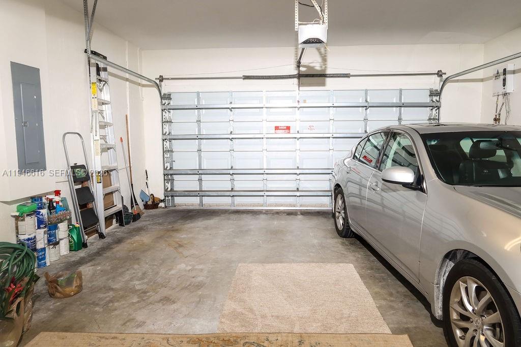 SILVER PALM EAST SEC TWO - Residential