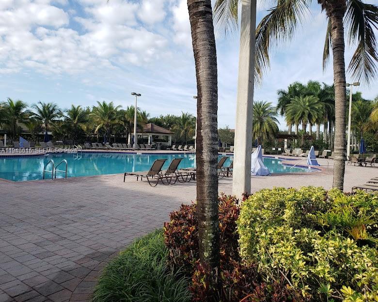 SILVER PALM EAST SEC TWO - Residential