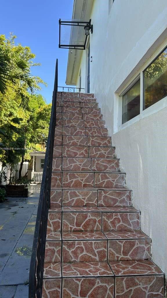 EAST SHENANDOAH - Residential Lease
