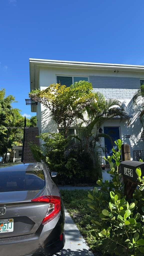 EAST SHENANDOAH - Residential Lease