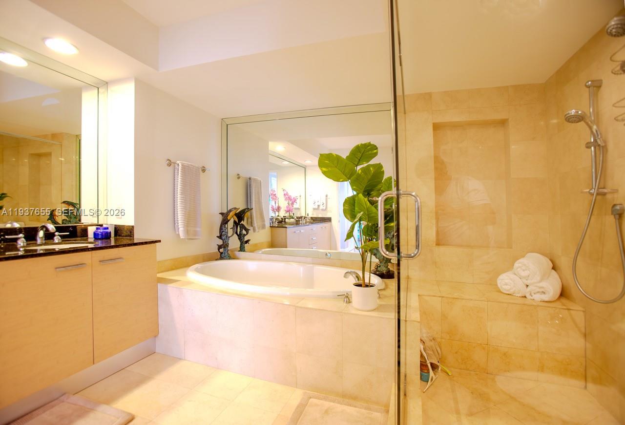 BEACH CLUB CONDO - Residential