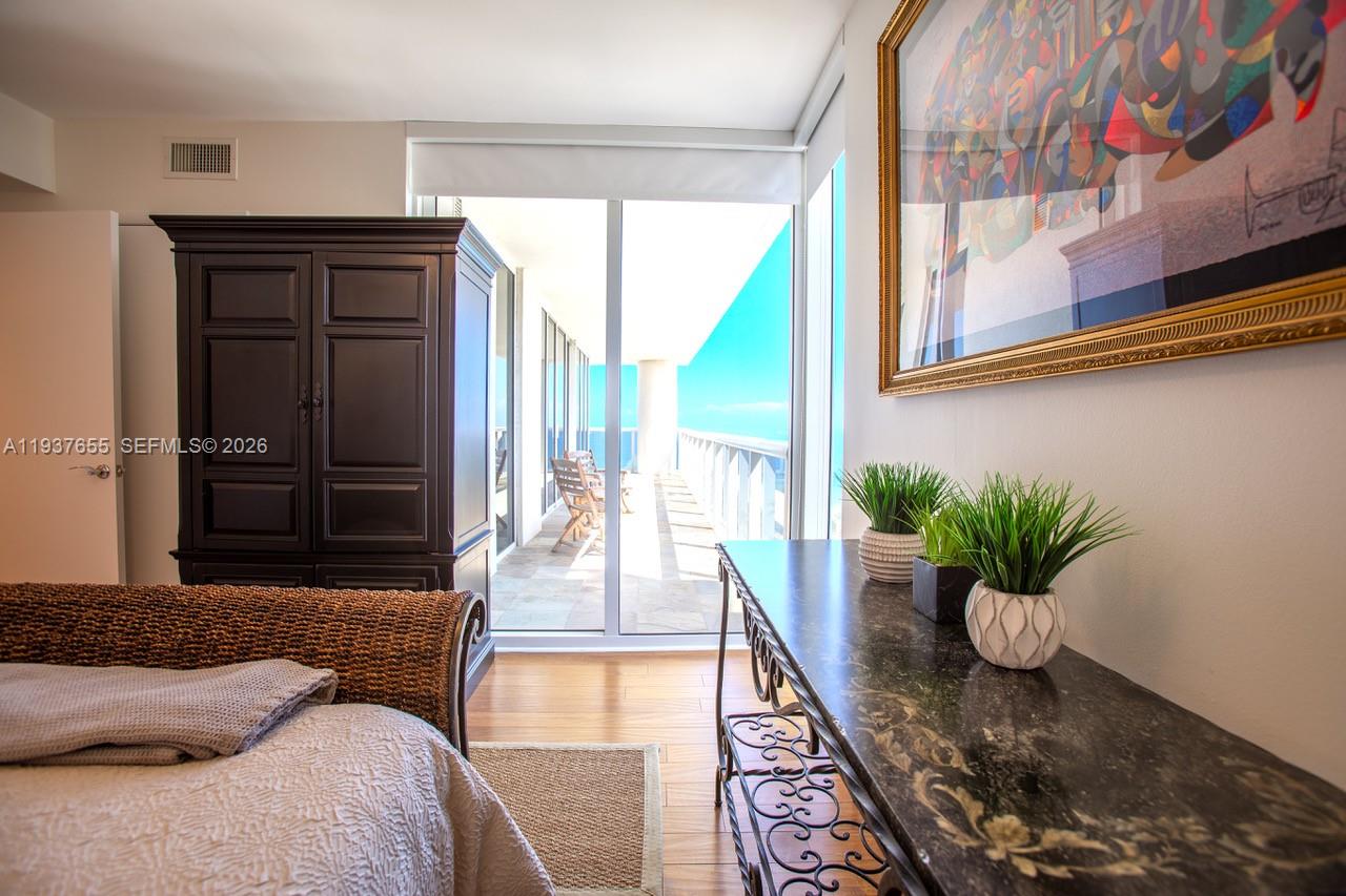 BEACH CLUB CONDO - Residential