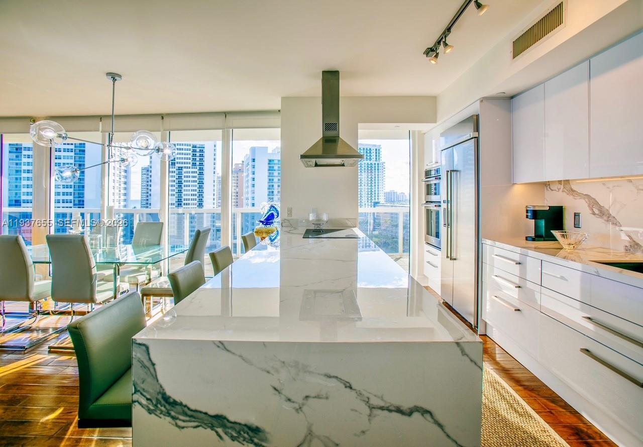 BEACH CLUB CONDO - Residential