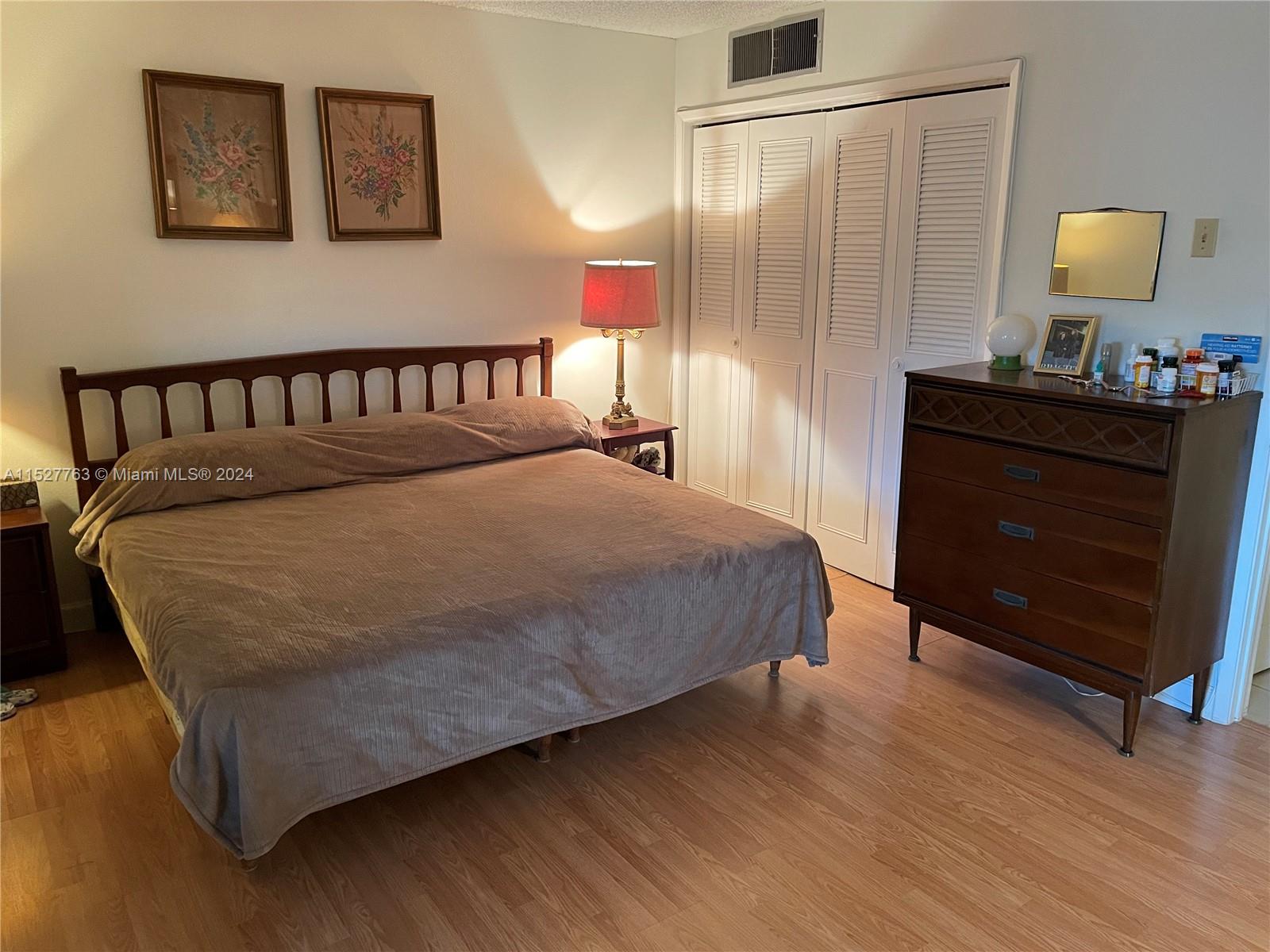 RO-MONT SOUTH CONDO E - Residential