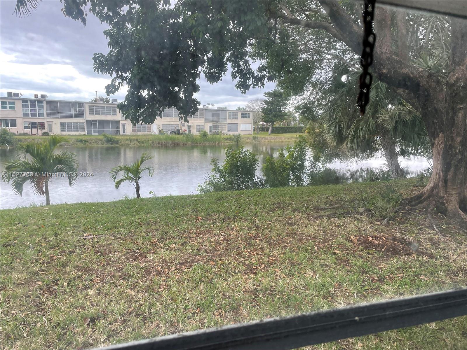 RO-MONT SOUTH CONDO E - Residential