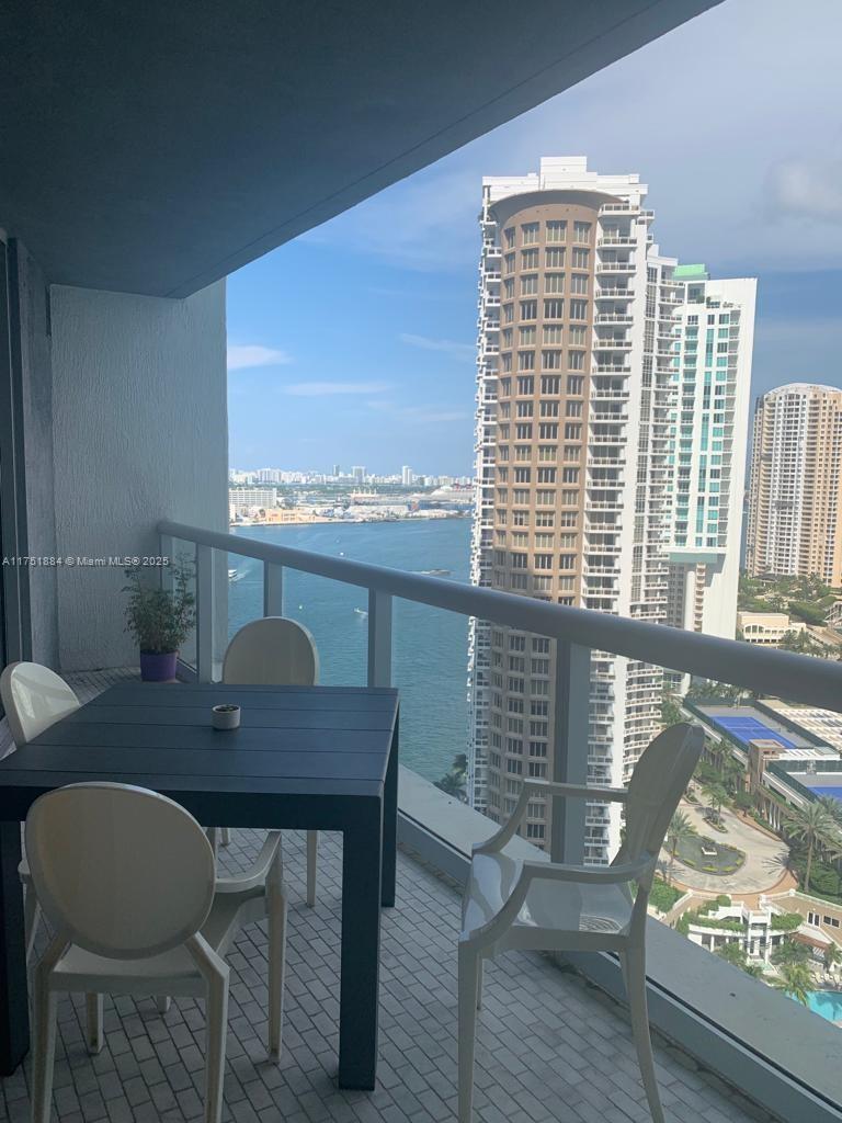 ICONBRICKELL CONDO NO 1 - Residential Lease