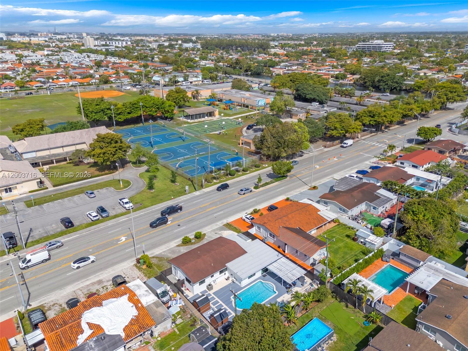 HIALEAH ESTATES - Residential