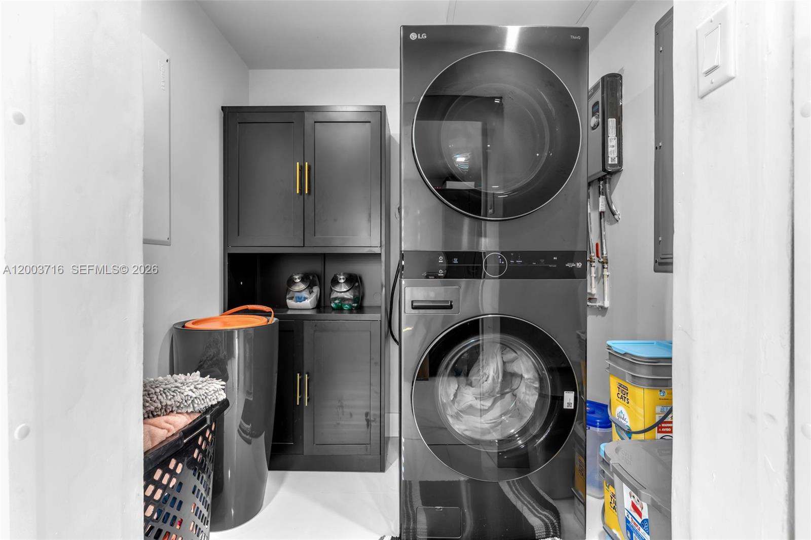 HIALEAH ESTATES - Residential