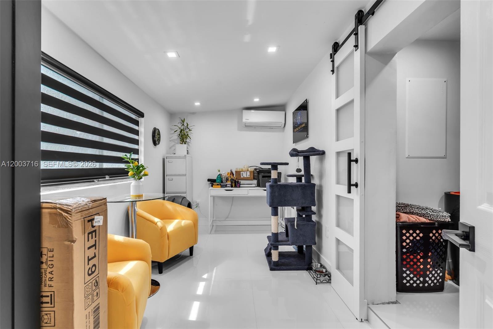 HIALEAH ESTATES - Residential