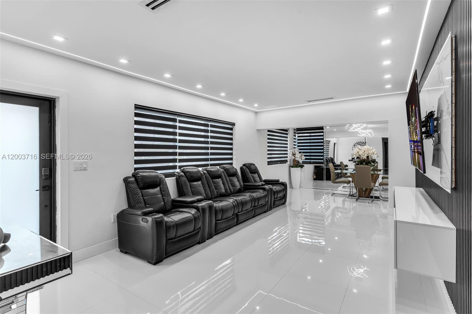 HIALEAH ESTATES - Residential