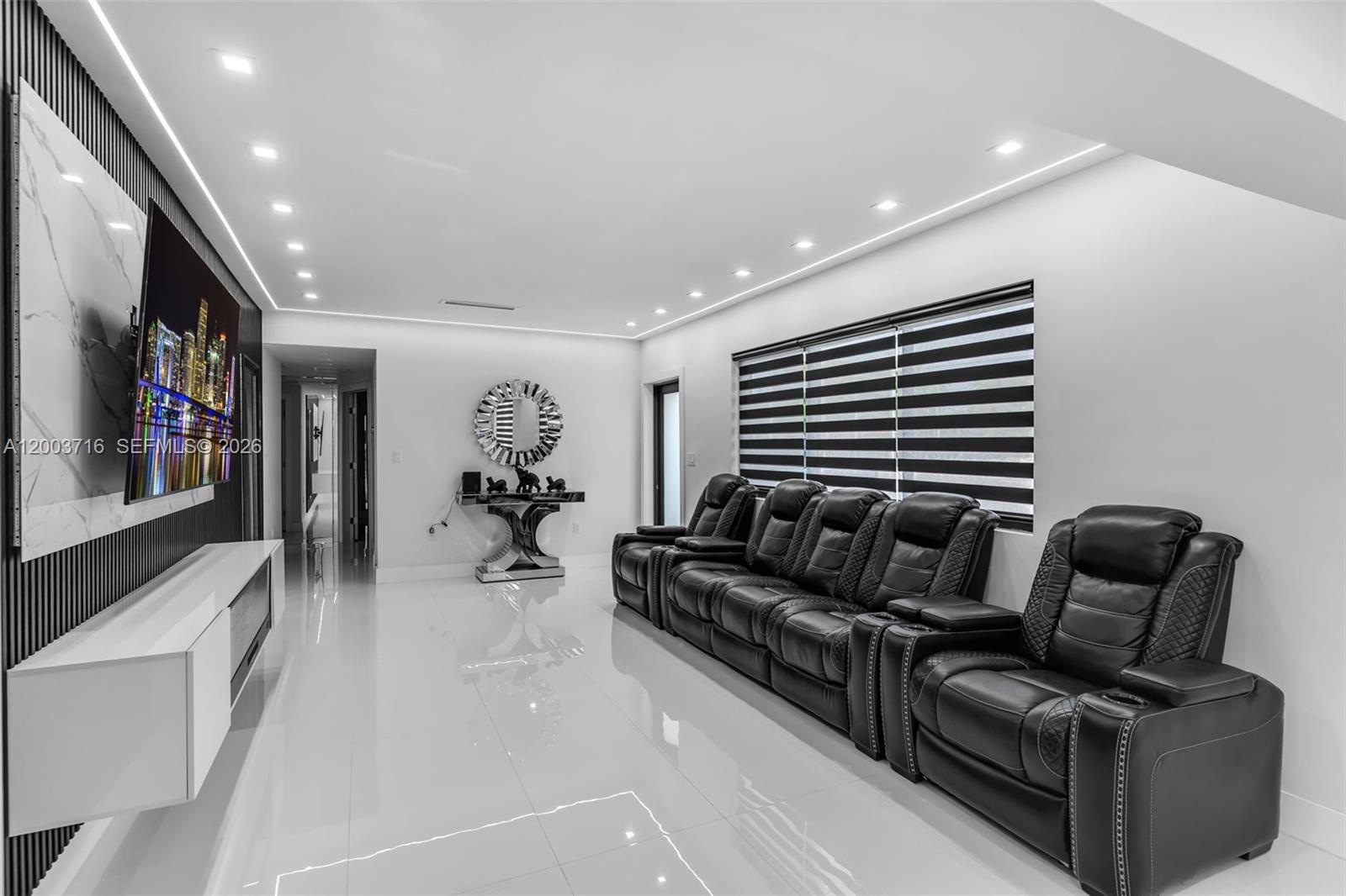 HIALEAH ESTATES - Residential