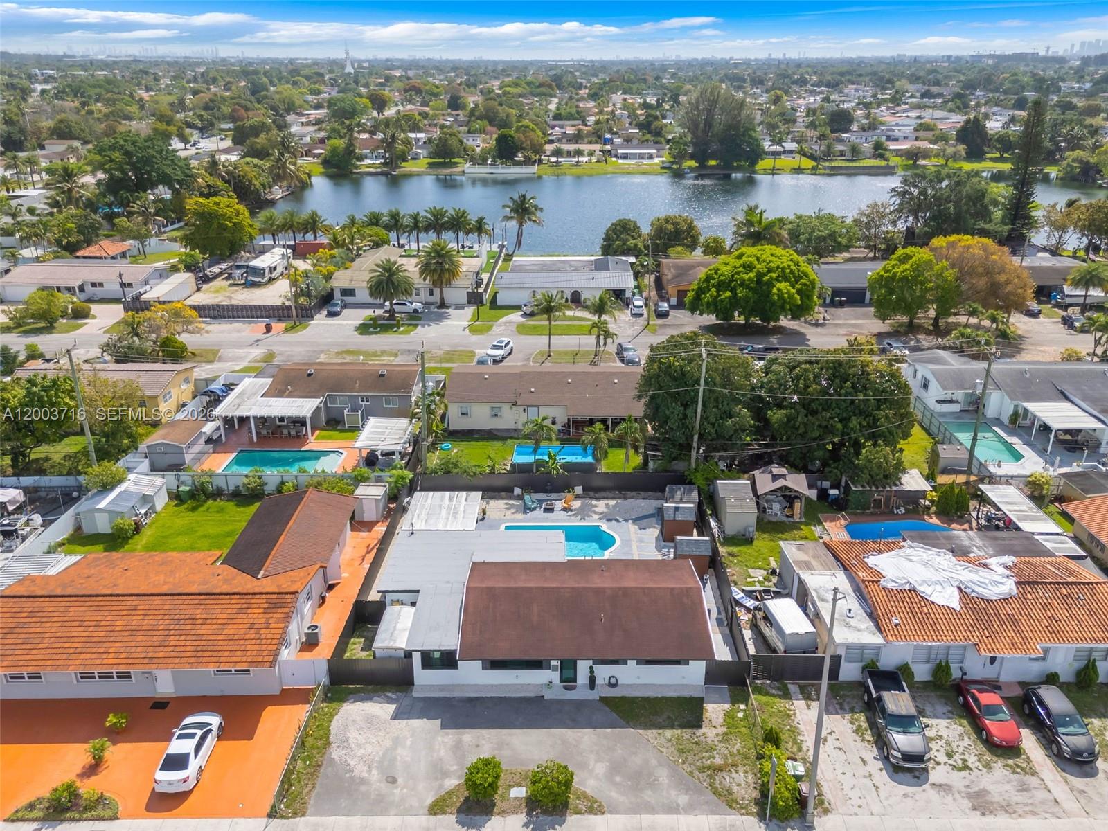 HIALEAH ESTATES - Residential