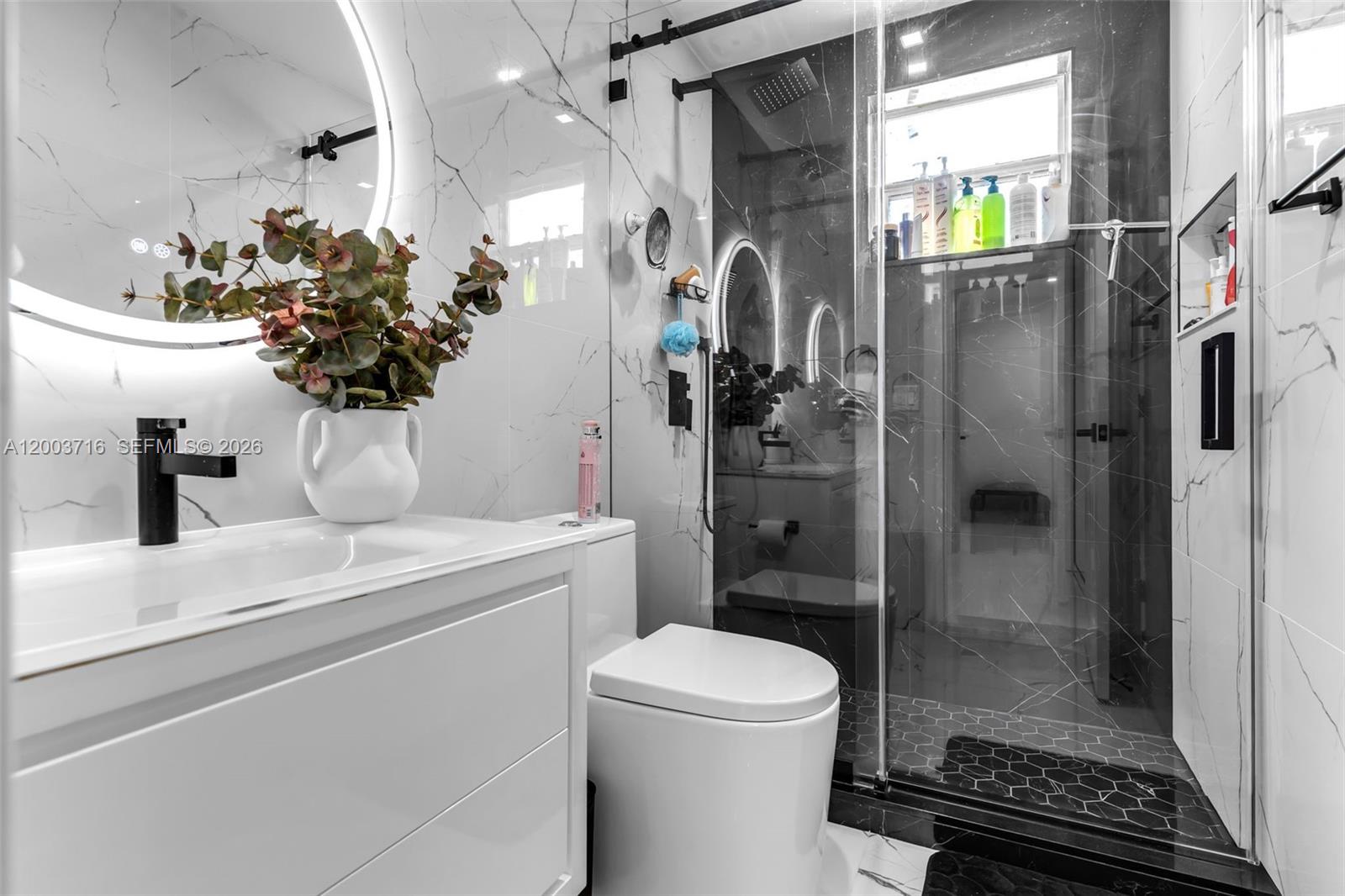 HIALEAH ESTATES - Residential