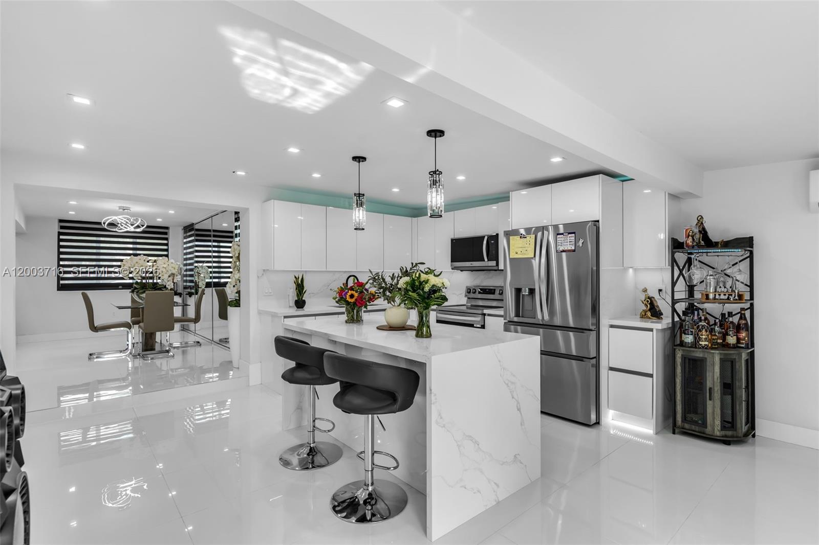 HIALEAH ESTATES - Residential